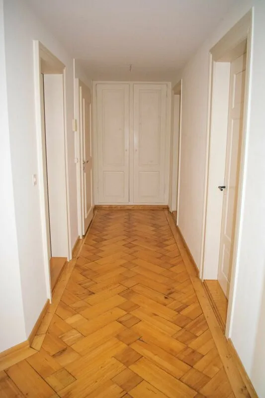 Attraktive Altbauwohnung an ruhiger Lage