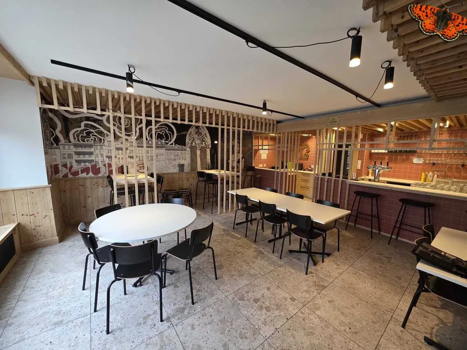 RESTAURANT A LOUER - Au Coeur de la Ville de Romont - plain-pied !