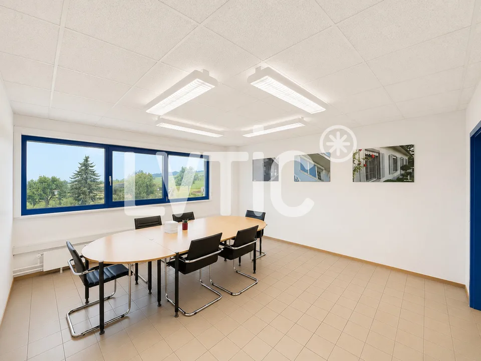 Uffici, locali di 220 m2 in affitto a Yverdon - Treycovagnes