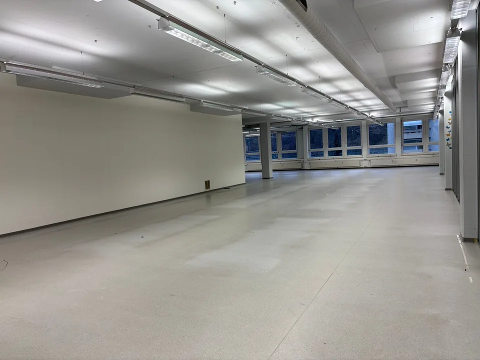 Preiswerte Gewerbe- , Logistik-, Büro- oder Lagerfläche zu vermieten