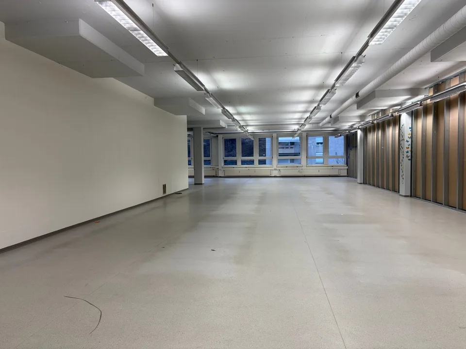 Preiswerte Gewerbe- , Logistik-, Büro- oder Lagerfläche zu vermieten
