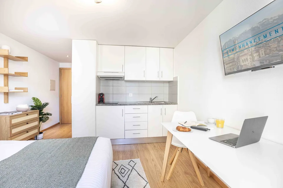 ✨ Studio Möbliert und Renoviert zur Miete – Rue Saint-Laurent 33/35, Lausanne ✨