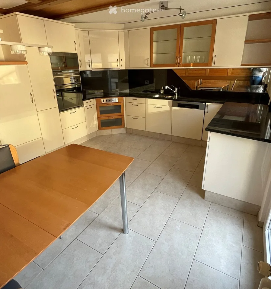 Renovierte 4.5-Zimmer-Wohnung mit 2 Terrassen und Weitsicht