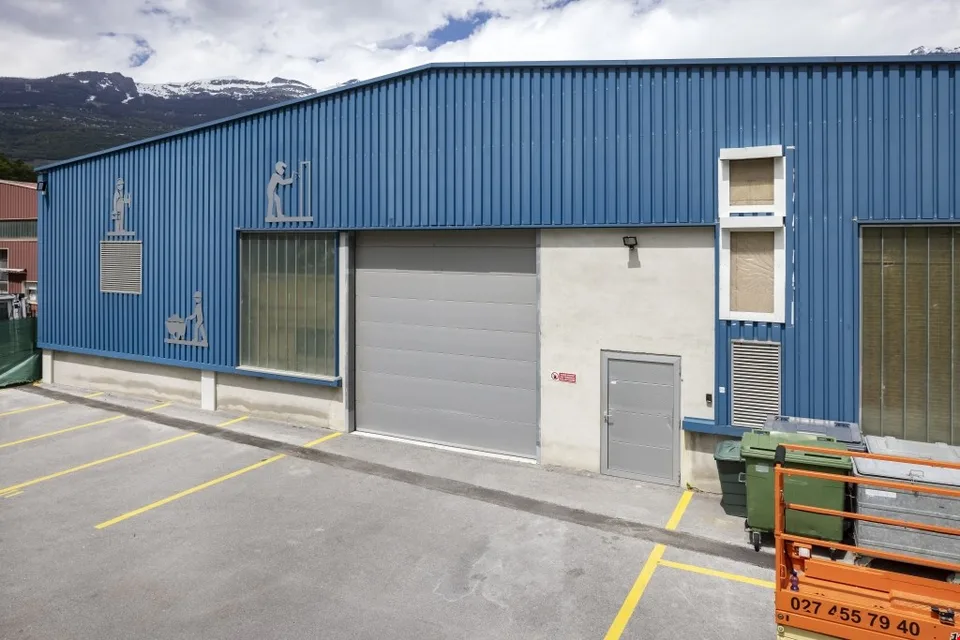 SIERRE HALLE INDUSTRIELLE