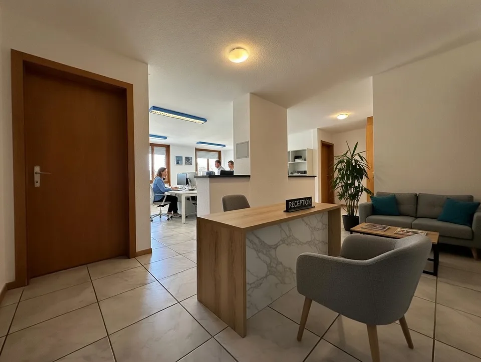 Büro / Gesundheitszentrum von ca. 132m2 mit Terrasse und Garten