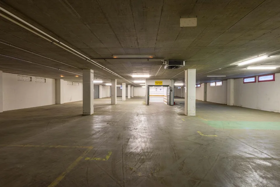 Diverse Lagerflächen ab 150m2 - 2200m2 zu vermieten