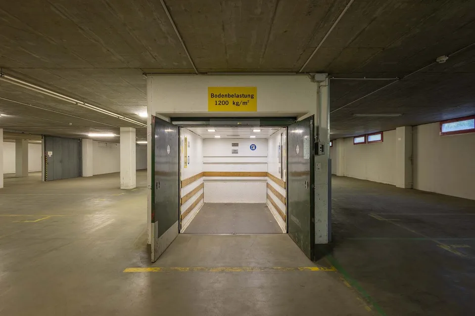 Diversi spazi di stoccaggio in affitto da 150m2 a 2200m2
