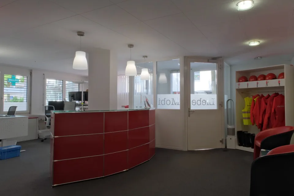 Spazi centrali di ufficio e pratica nel cuore di Burgdorf