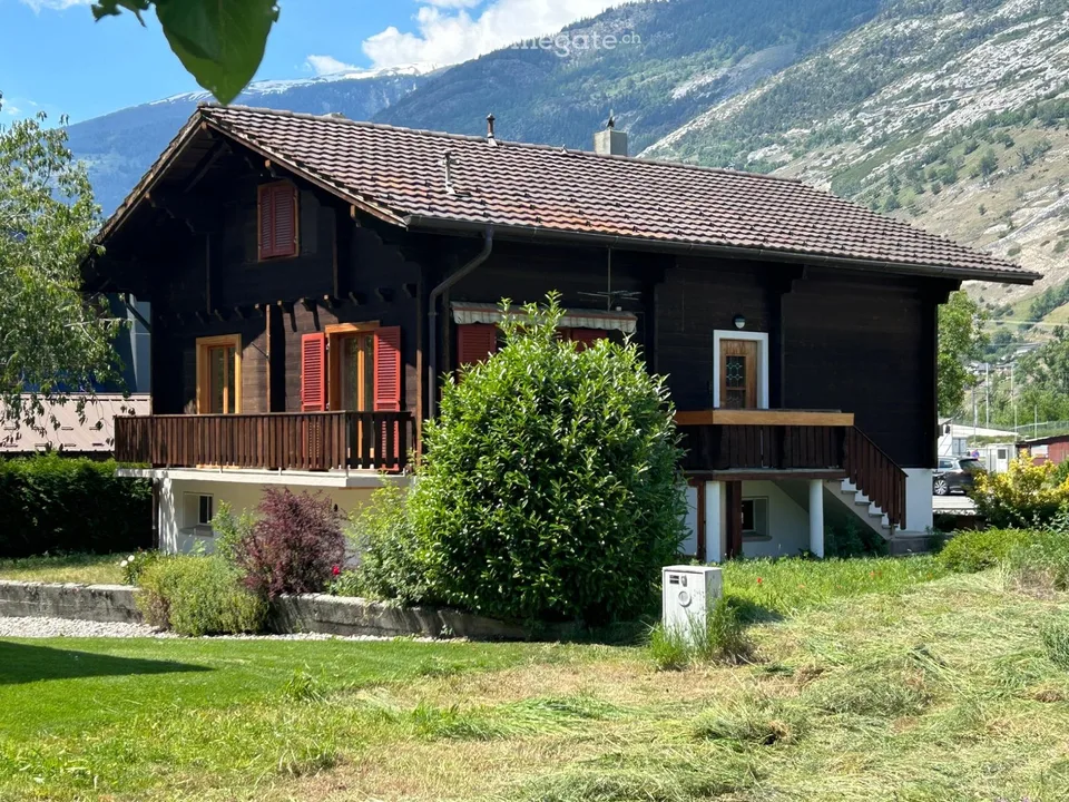 Einfamilienhaus - Erstvermietung nach kompletter Renovation