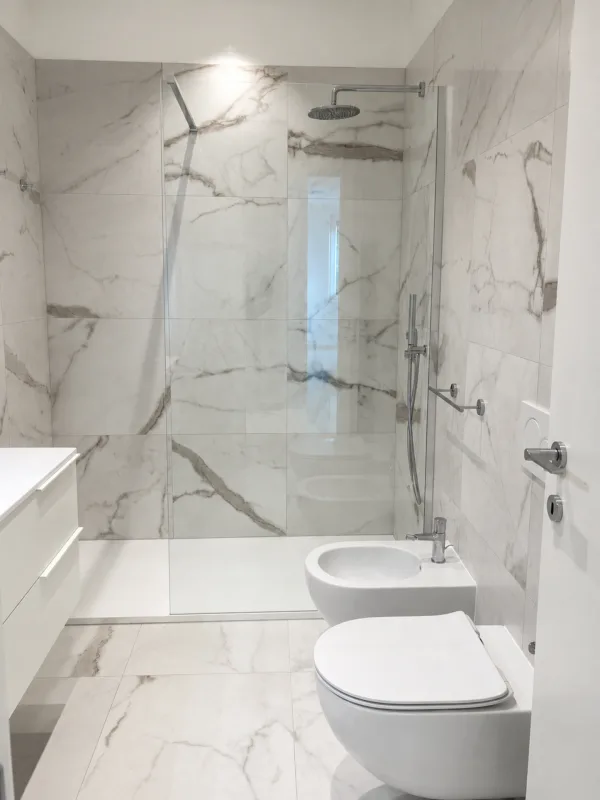 Modernes 2.5-Zimmer-Wohnung mit Galerie – Foto 6 von 9