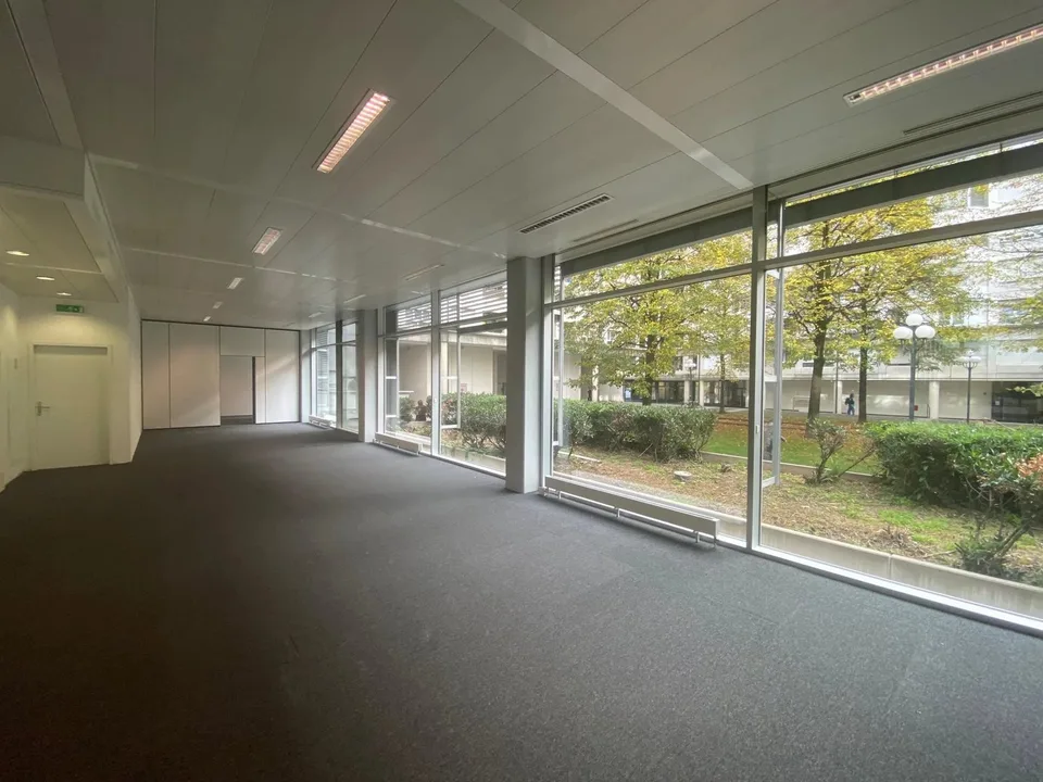 Arkaden in Charmilles in der FTI-Zone