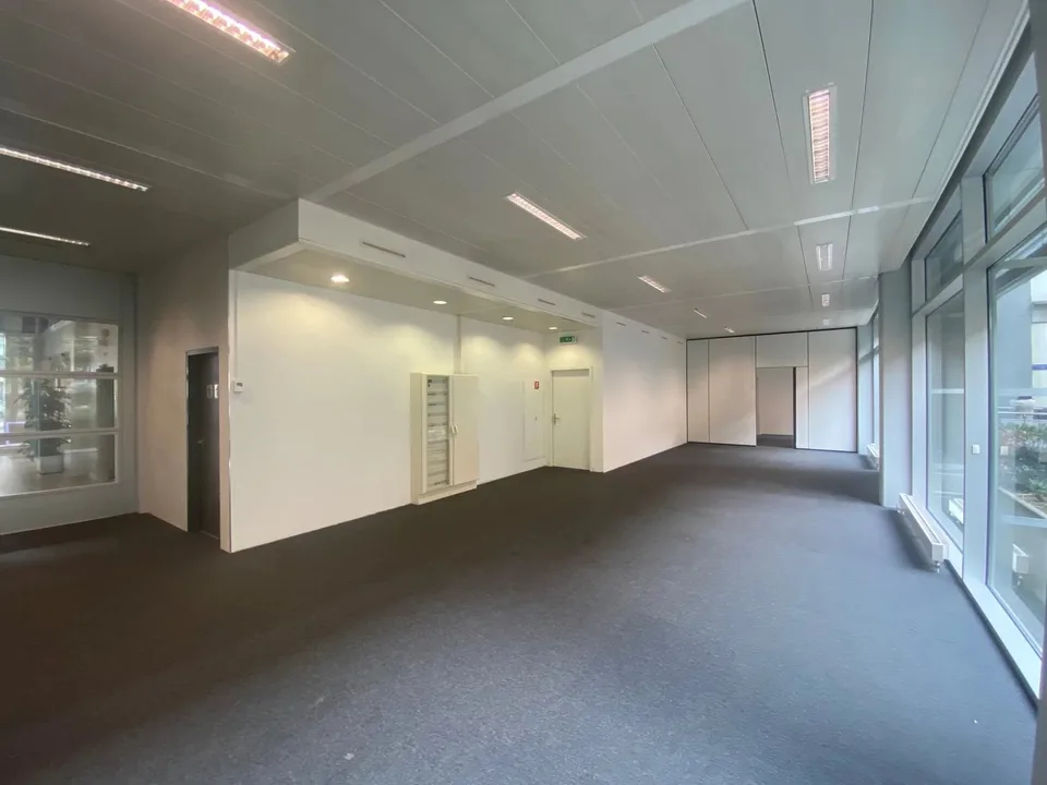 Arkaden in Charmilles in der FTI-Zone