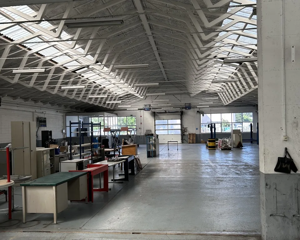 Superficie industriale in affitto - Meyrin - Da 600 m2 - Piano terra