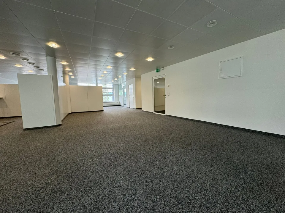 Espaces de bureau attractifs avec vue sur le lac - limité jusqu'au 31.12.2026