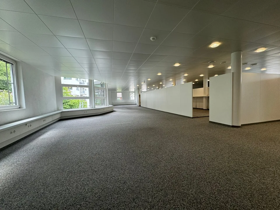 Espaces de bureau attractifs avec vue sur le lac - limité jusqu'au 31.12.2026
