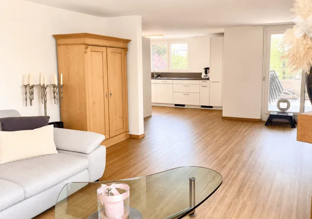 Grosszügige 5.5-Zimmer-Familienwohnung mit Balkon und schöner Aussicht in Romanshorn
