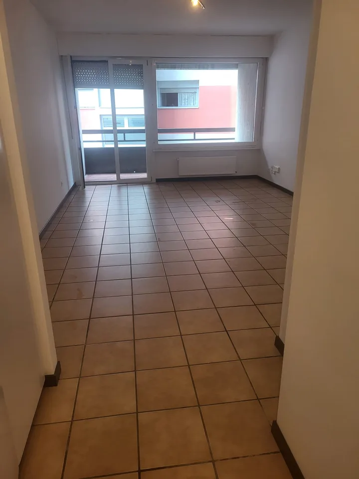 CHIASSO - 1.5-ZIMMER-WOHNUNG