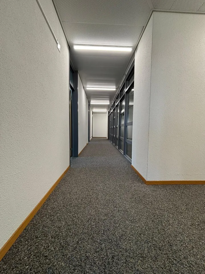 Your new office space in a good transport location – photo 9 of 12