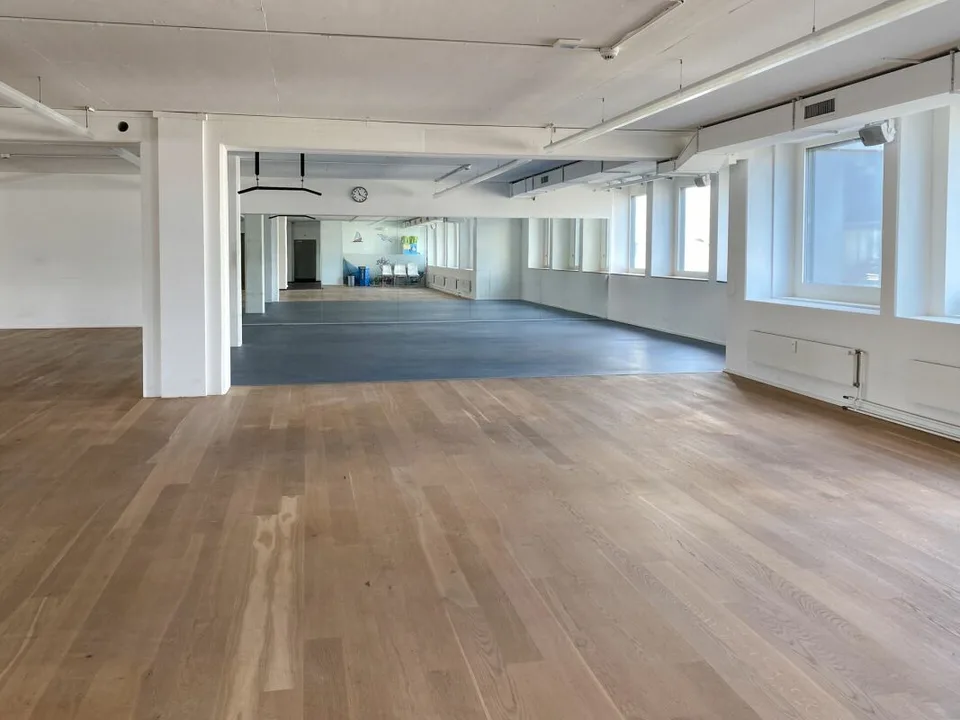 Spazio commerciale davanti le porte di Basilea