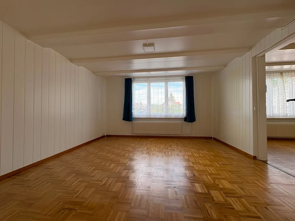 Gemütliche 3.5 Zimmerwohnung im Erdgeschoss mit grosser Küche