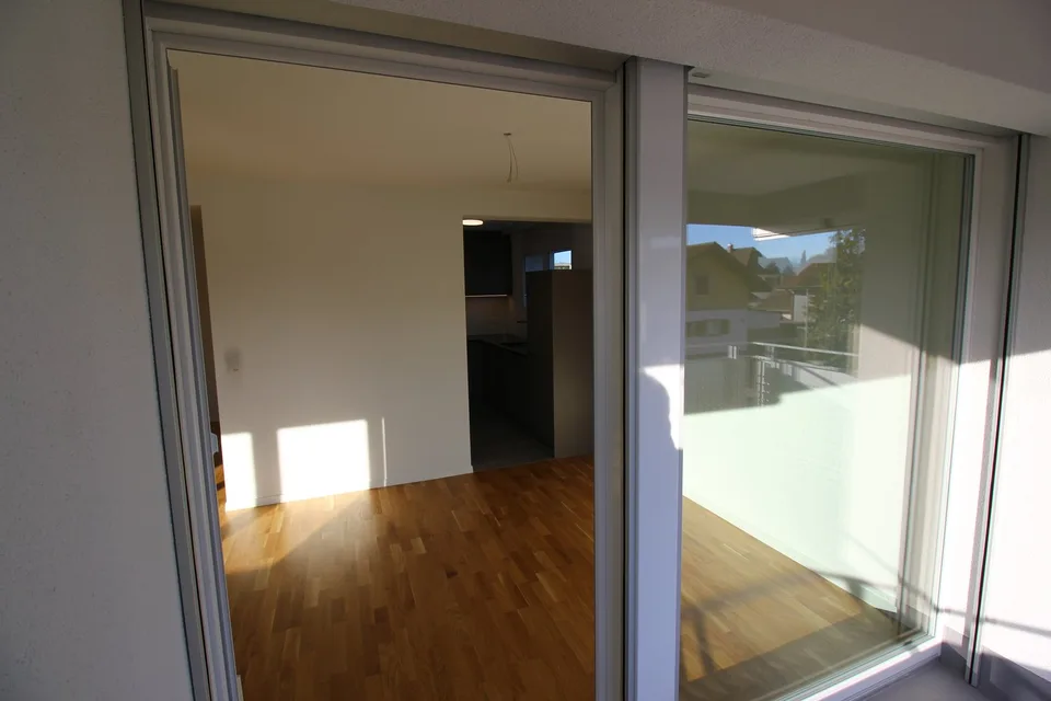 Premier occupant. Appartement moderne 3.5 pièces (rez-de-chaussée - 2e étage) – disponible à partir du 01.10.2026 – photo 6 sur 16