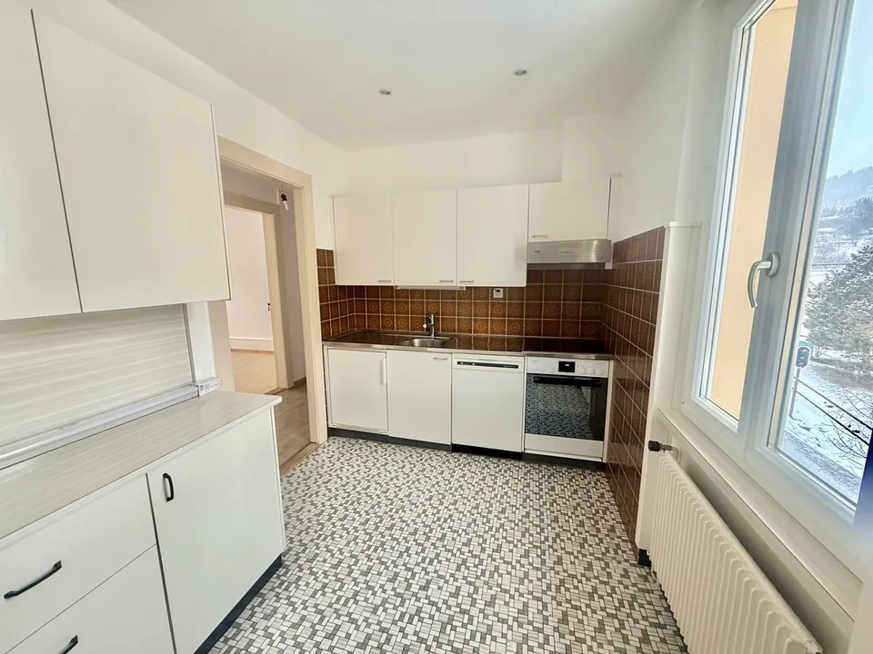 Charmante, helle 3.5-Zimmer-Wohnung mit großer Terrasse in Tramelan