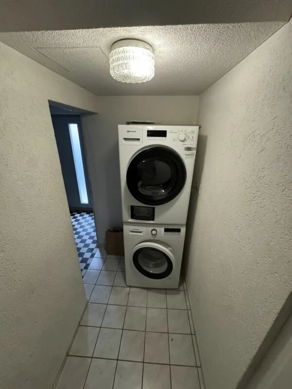 3 Room Old Building Apartment
