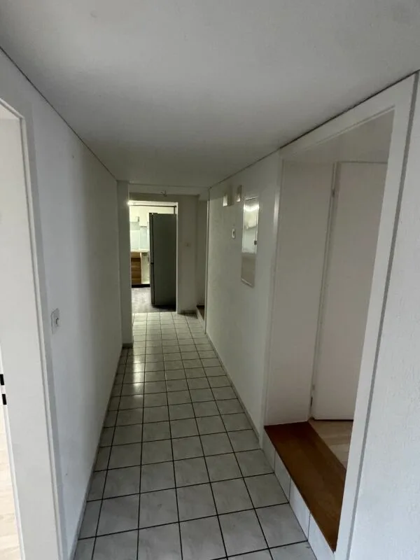 3 Room Old Building Apartment
