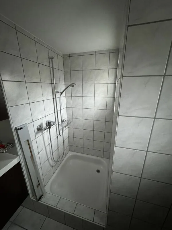 3 Room Old Building Apartment