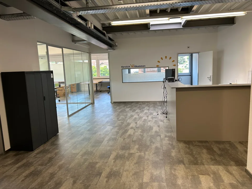 Bureau moderne au 1er étage dans un emplacement central à Wangen b. Olten – disponible immédiatement