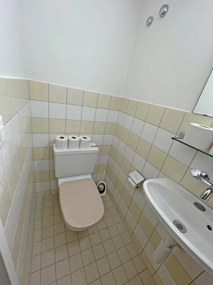 Espace commercial/hobby/bureau moderne avec lumière du jour près du Trois-Pays – photo 6 sur 8