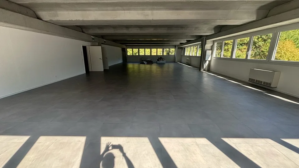 MEZZOVICO - ufficio nuovo, luminoso e divisibile – foto 15 di 16