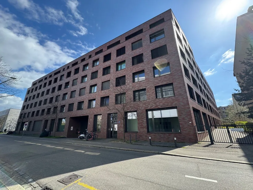 Attraktiver Gewerberaum an zentraler Lage in Basel  165 m² ab sofort verfügb