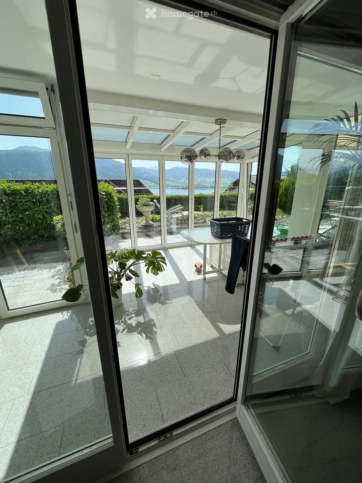 Helle 3.5-Zimmer- Gartenwohnung mit traumhaftem See- und Bergblick in Oberägeri