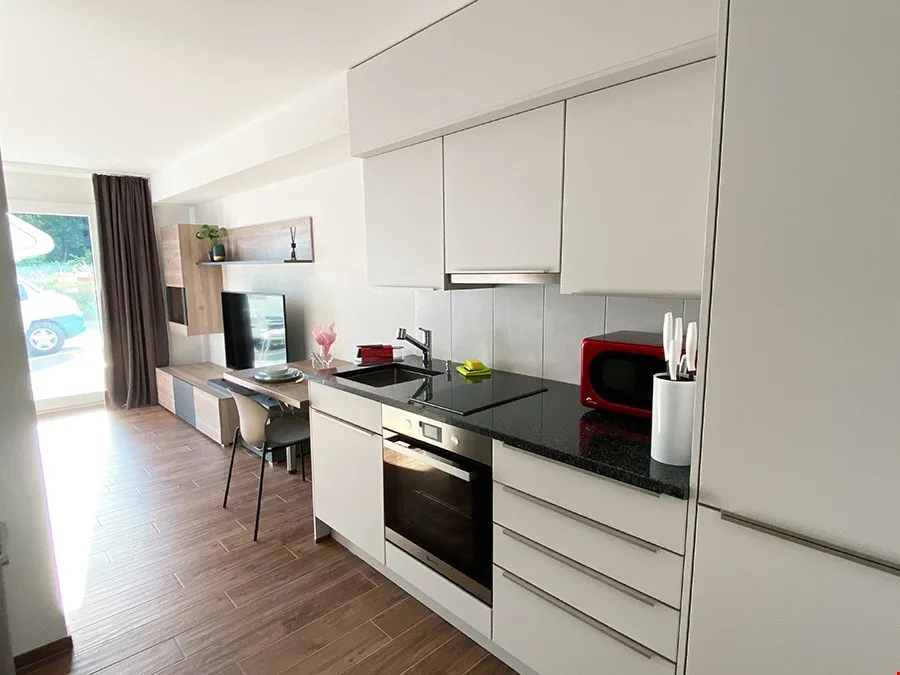 Möbliertes Studio mit Fitness & Wellnessraum & Pool kostenlos dazu