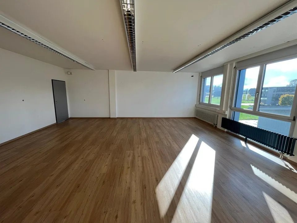 Schöne & Zentrale Bürofläche zu Vermieten – Foto 6 von 11