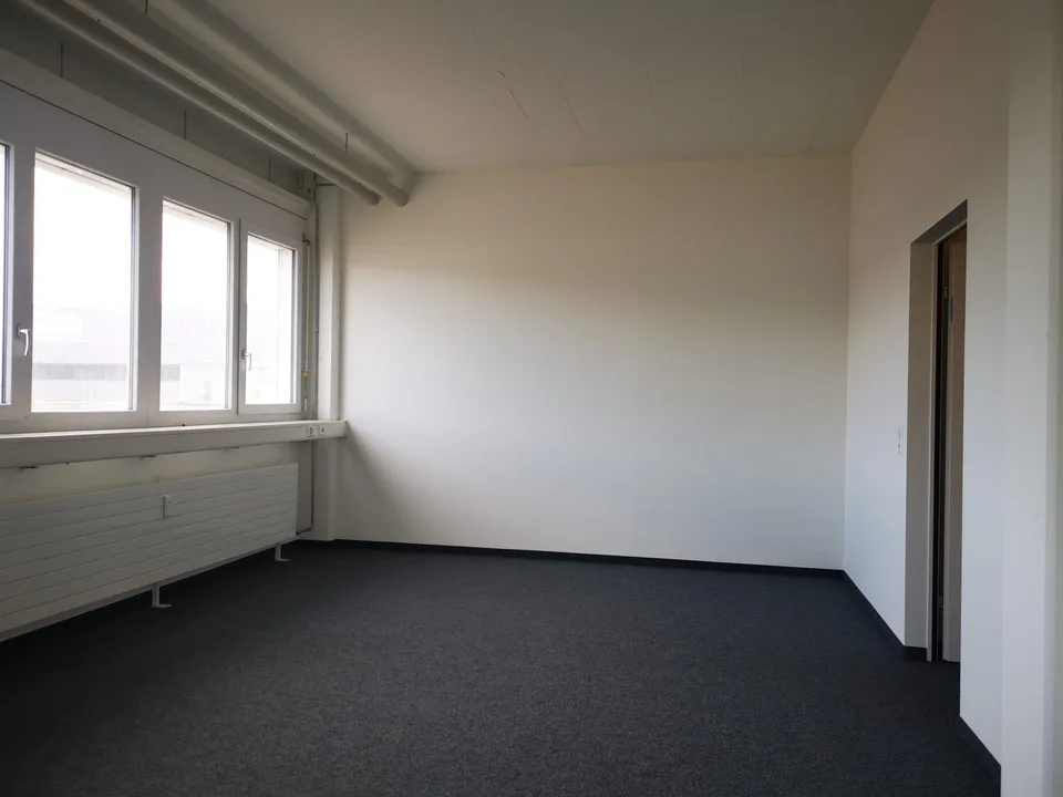 Expanded office in top location