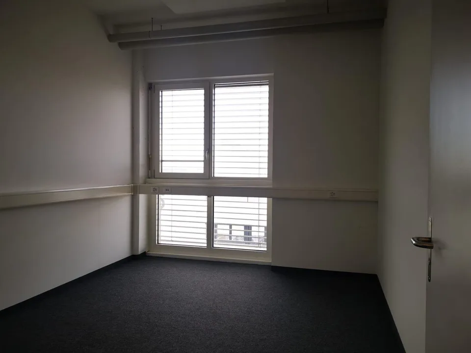 Ufficio ampliato in posizione di vertice – foto 8 di 10