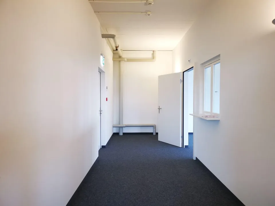 Expanded office in top location