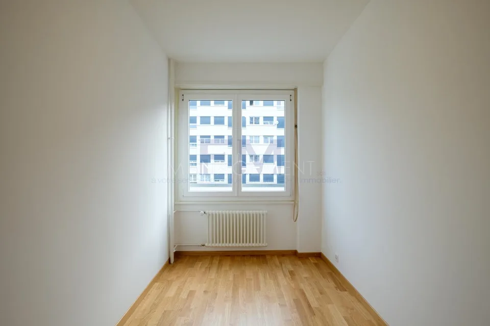 Servette, Avenue de Luserna, 4 Zimmer im 3. Stock, ca. 65m2