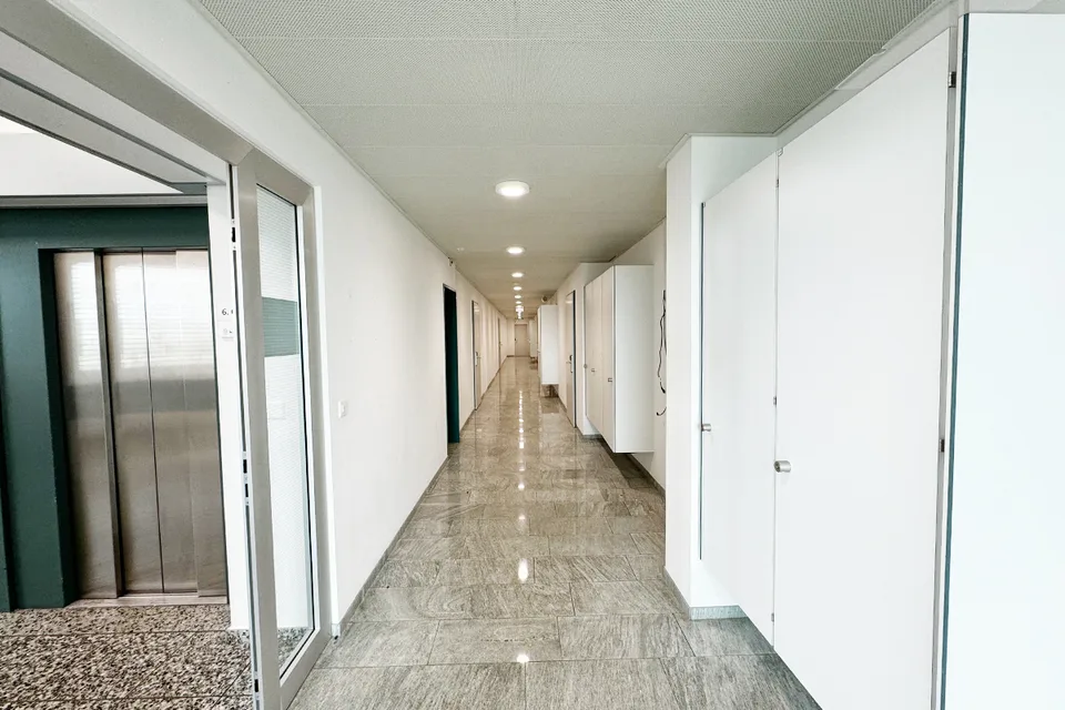 modern ausgebaute Büro-/Gewerbefläche an Hauptachse Winterthur's – Foto 7 von 18