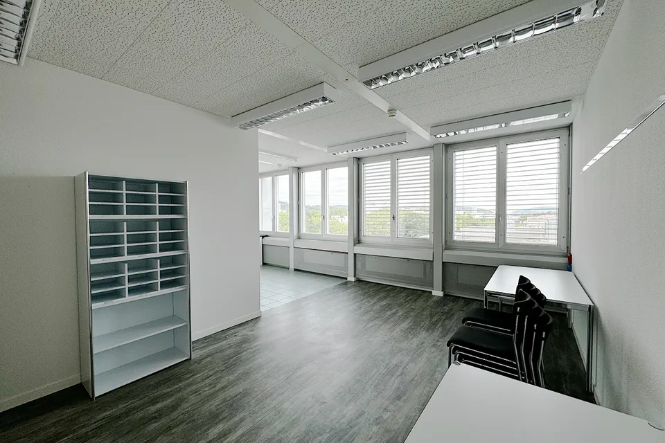 modern ausgebaute Büro-/Gewerbefläche an Hauptachse Winterthur's – Foto 12 von 18