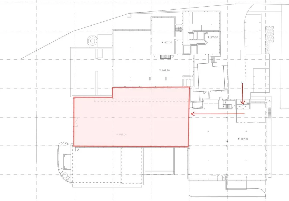 Attractive commercial/industrial spaces for rent