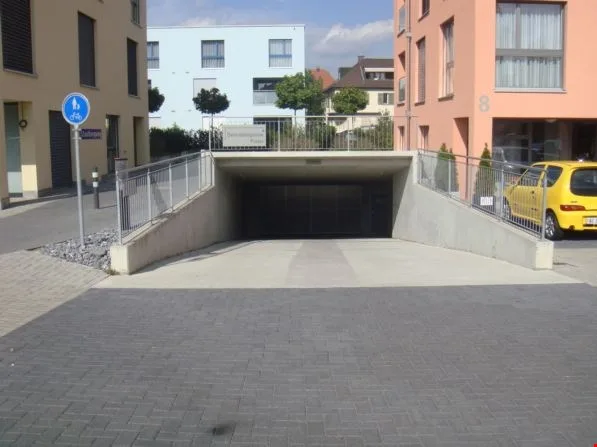 Parkplatz in Tiefgarage nähe Bahnhof