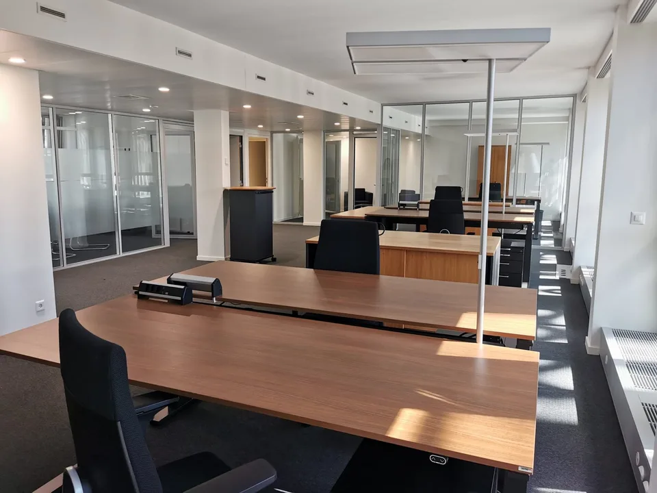 Büroflächen von 135 m2 zur Miete am Place de la Fusterie in Genf
