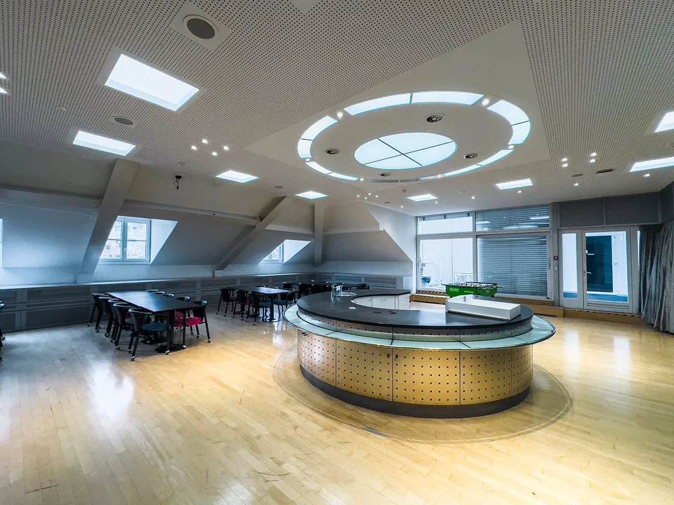 Repräsentative Retail- und Bürofläche direkt beim Bahnhof Winterthur – Foto 26 von 30