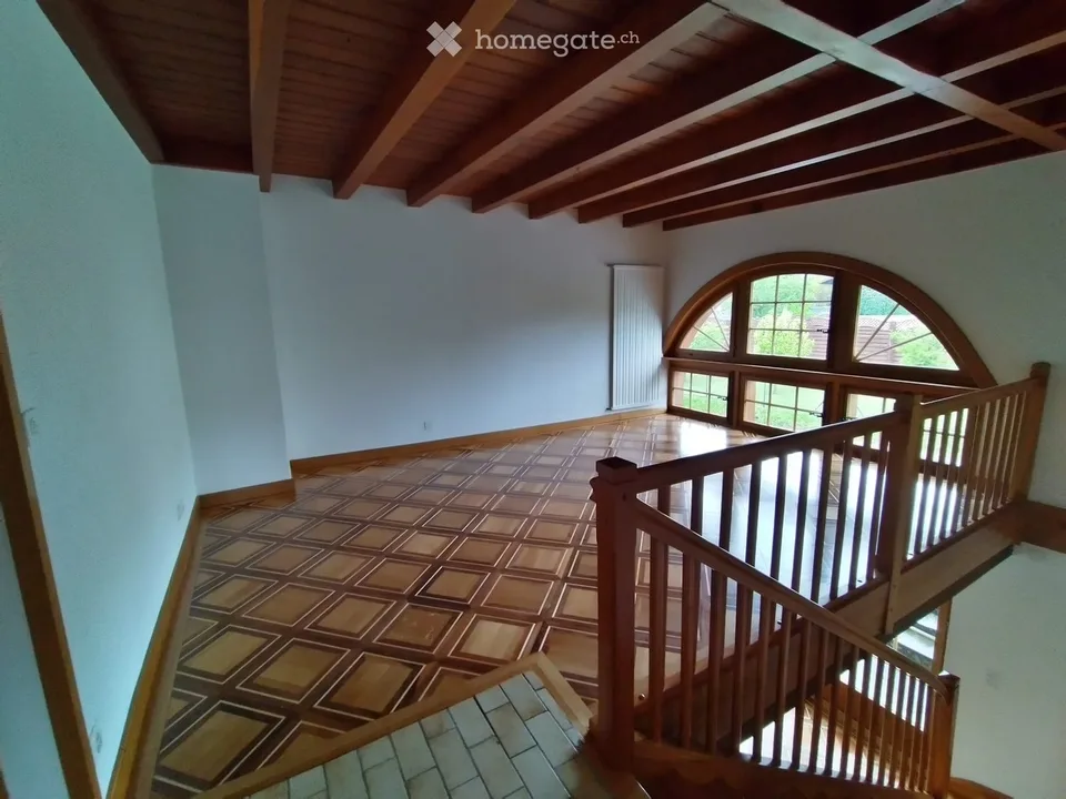 Grande duplex con fascino in una vecchia fattoria ristrutturata