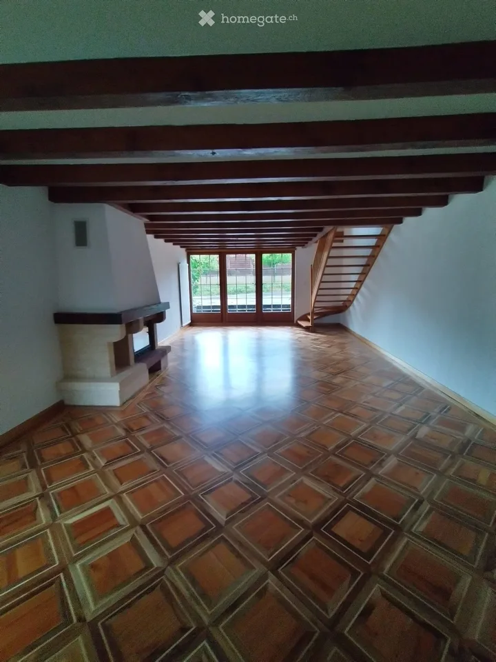 Grande duplex con fascino in una vecchia fattoria ristrutturata