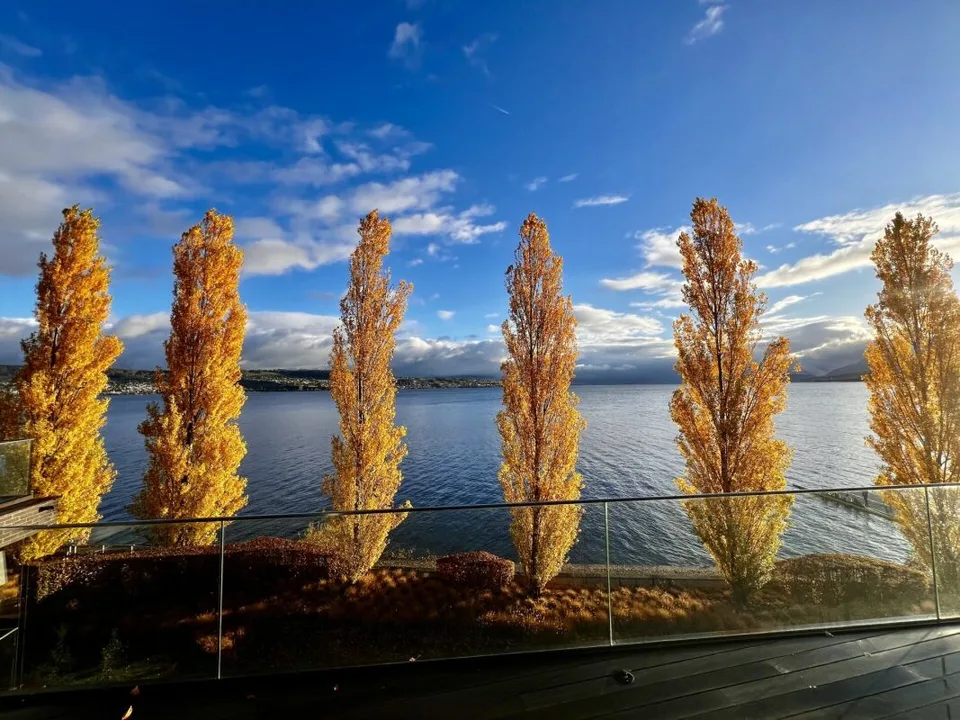 Casa sulla penisola - Lusso puro sul lago di Zurigo