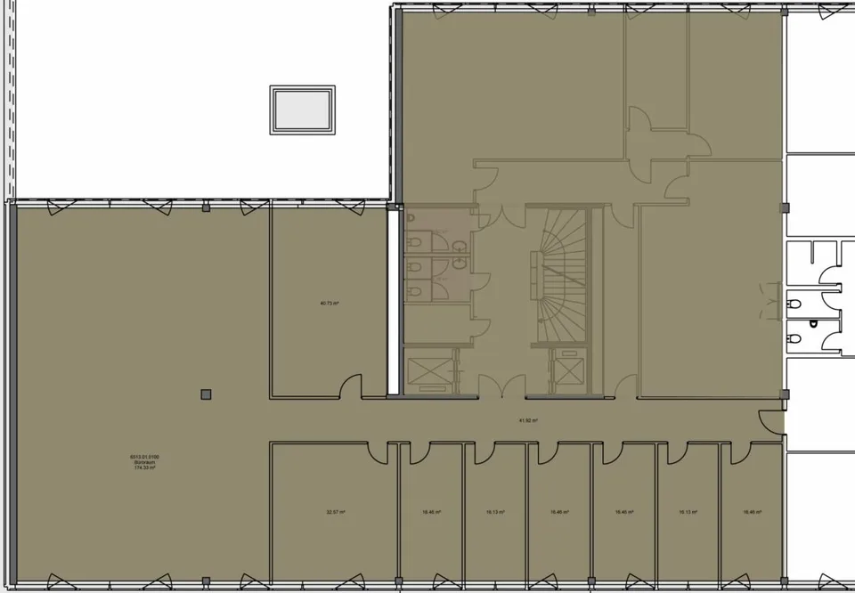 Espaces commerciaux dans un emplacement idéal – photo 12 sur 13